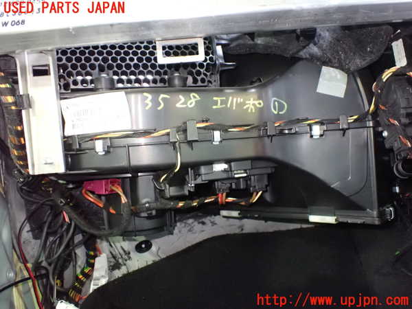 1UPJ-9235286081]ベンツ E300(212055C)(212)エバポレーター1 中古_3