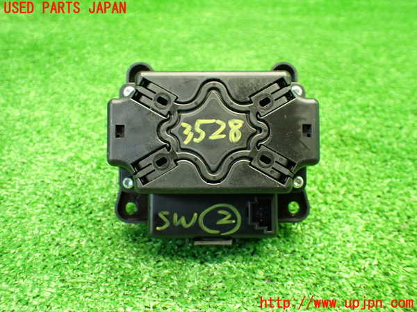 1UPJ-9235286307]ベンツ E300(212055C)(212)スイッチ2 (メニュー操作) 中古_2