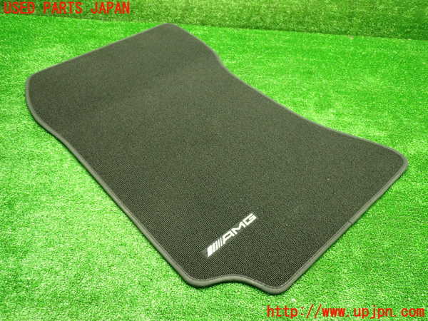 1UPJ-9235287800]ベンツ E300(212055C)(212)フロアマット 中古_4