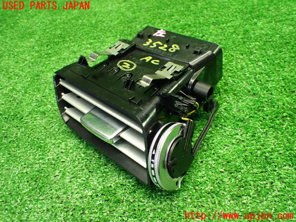 1UPJ-9235287527]ベンツ E300(212055C)(212)エアコン吹き出し口2 (左) 中古_2