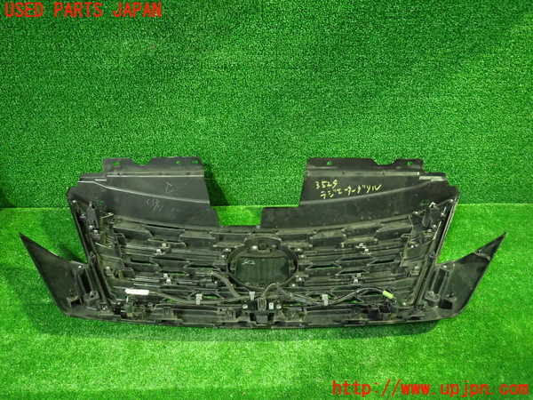 1UPJ-9235291050]セレナ e-POWER(HC27)ラジエターグリル 中古_5