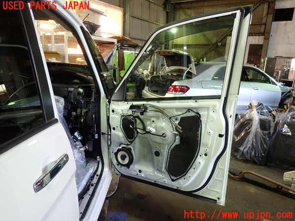 1UPJ-9235291230]セレナ e-POWER(HC27)右前ドア (ジャンク品) 中古(43R-00034 M2H4K)_5