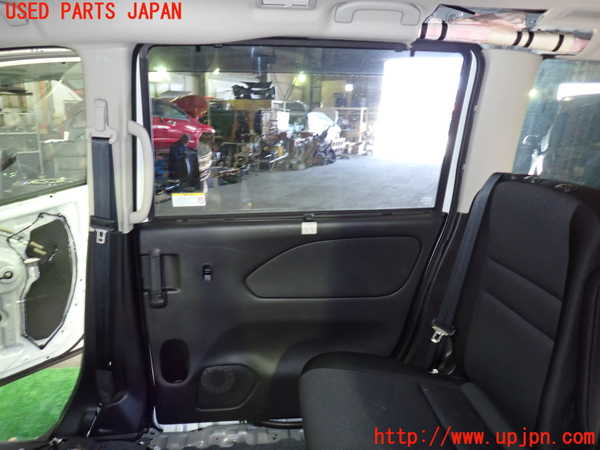 1UPJ-9235291290]セレナ e-POWER(HC27)右後ドア (ジャンク品) 中古(43R-00150 M2L3)_5