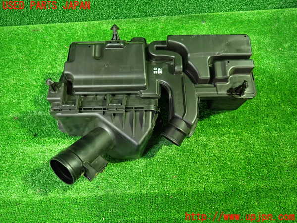 1UPJ-9235292560]セレナ e-POWER(HC27)エアクリーナーボックス 中古_2