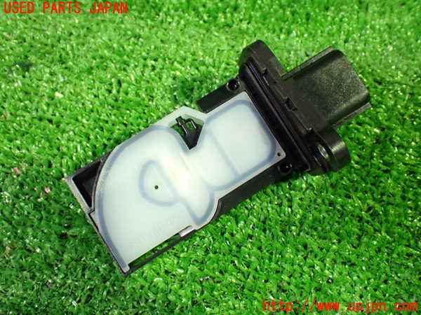 1UPJ-9235296320]セレナ e-POWER(HC27)エアフロメーター 中古_2