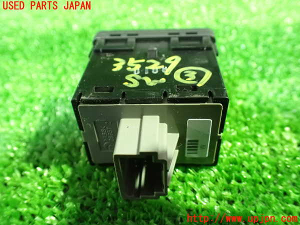 1UPJ-9235296308]セレナ e-POWER(HC27)スイッチ3 (パワースライドドア) 中古_2