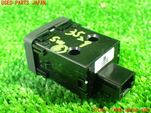 1UPJ-9235296311]セレナ e-POWER(HC27)スイッチ6 (ヘッドライトレベライザー) 中古_2