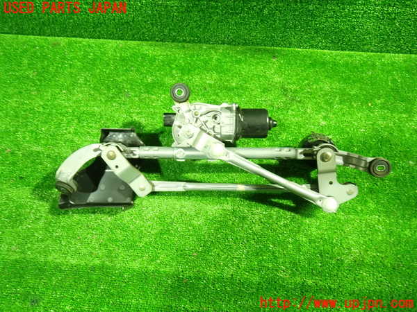 1UPJ-9235296770]セレナ e-POWER(HC27)フロントワイパーモーター 中古_4