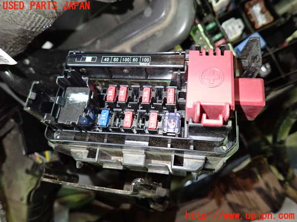 1UPJ-9235296742]セレナ e-POWER(HC27)ヒューズボックス2 中古_2
