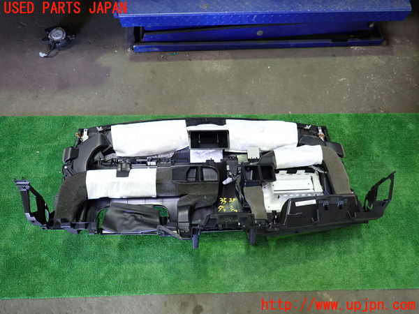 1UPJ-9235297505]セレナ e-POWER(HC27)ダッシュボード 中古_4