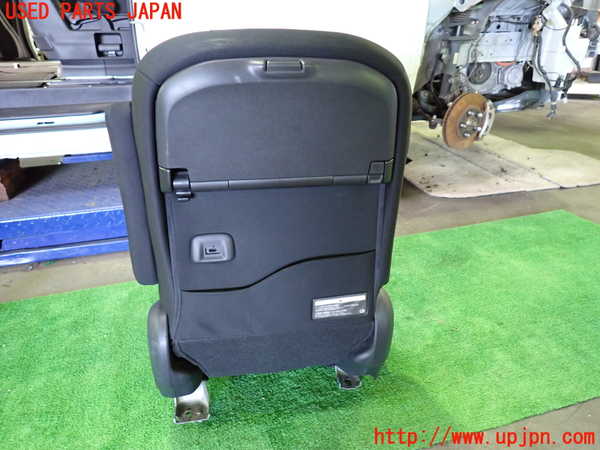 1UPJ-9235297035]セレナ e-POWER(HC27)運転席シート 中古_4