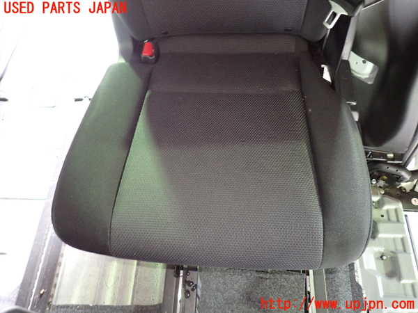 1UPJ-9235297175]セレナ e-POWER(HC27)左2列目シート 中古_3