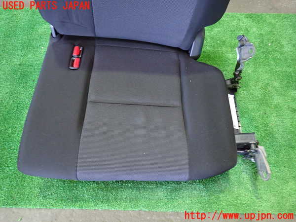 1UPJ-9235297265]セレナ e-POWER(HC27)左3列目シート 中古_3