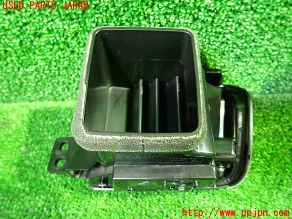 1UPJ-9235297527]セレナ e-POWER(HC27)エアコン吹き出し口2 (左) 中古_2