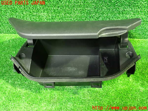 1UPJ-9235297841]セレナ e-POWER(HC27)小物入れ1 中古_2