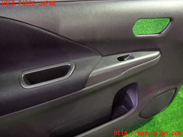 1UPJ-9235291264]セレナ e-POWER(HC27)左前ドア内張り 中古_2