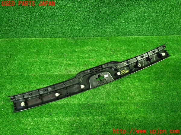 1UPJ-9235297772]セレナ e-POWER(HC27)ラゲッジトレイ2 中古_2