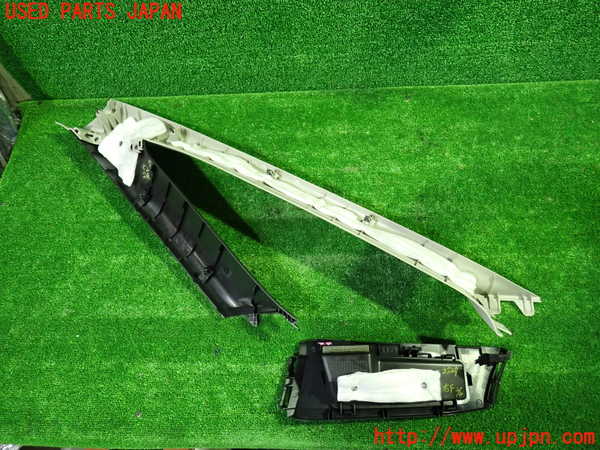 1UPJ-9235297655]セレナ e-POWER(HC27)右フロントピラートリム 中古_2