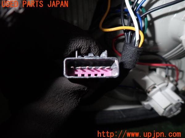 3UPJ=9235300547]マセラティ クアトロポルテ(MQP M139)純正 28.10.01.12-SX 28.10.02.12-SX テールランプ スモークレンズ 中古_3