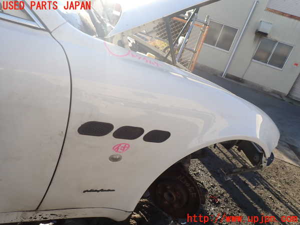1UPJ-9235301080]マセラティ・クアトロポルテ(MQP)右前フェンダー 中古_4