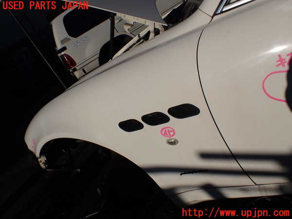 1UPJ-9235301082]マセラティ・クアトロポルテ(MQP)左前フェンダー 中古_4