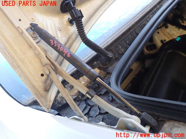 1UPJ-9235301506]マセラティ・クアトロポルテ(MQP)トランクダンパー 中古_2