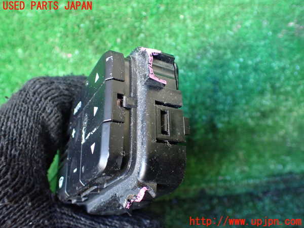 1UPJ-9235306066]マセラティ・クアトロポルテ(MQP)エアコンスイッチ1 中古_4