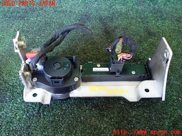 1UPJ-9235306285]マセラティ・クアトロポルテ(MQP)ライトスイッチ 中古_2