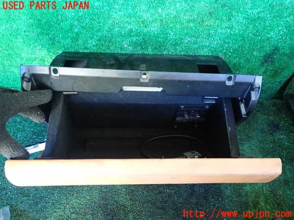 1UPJ-9235307516]マセラティ・クアトロポルテ(MQP)グローブボックス1 (ジャンク品) 中古_2