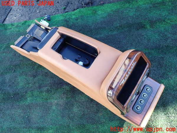 1UPJ-9235307540]マセラティ・クアトロポルテ(MQP)センターコンソール 中古_2