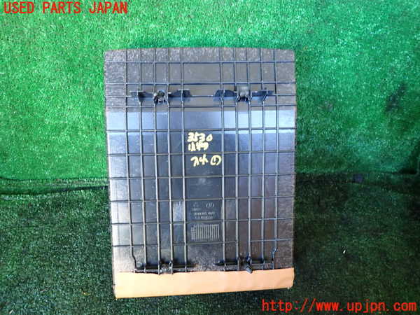 1UPJ-9235307841]マセラティ・クアトロポルテ(MQP)小物入れ1 中古_2