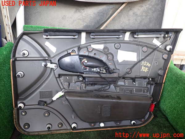 1UPJ-9235301264]マセラティ・クアトロポルテ(MQP)左前ドア内張り (ジャンク品) 中古_4