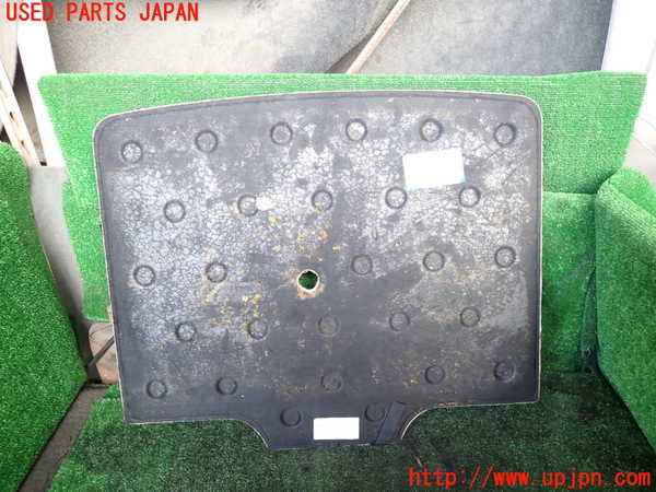 1UPJ-9235307772]マセラティ・クアトロポルテ(MQP)ラゲッジトレイ2 中古_3