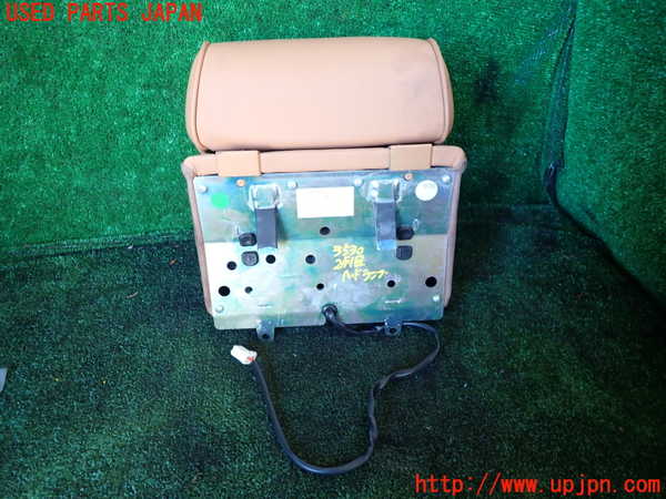 1UPJ-9235307130]マセラティ・クアトロポルテ(MQP)真中2列目ヘッドレスト 中古_2