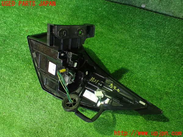 2UPJ-9235311536]ノート オーラ(AURA)(FE13)左テールランプ (ジャンク品) 中古_3