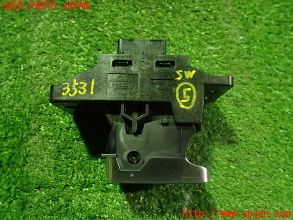 2UPJ-9235316310]ノート オーラ(AURA)(FE13)スイッチ5 (電動パーキングブレーキ) 中古_2