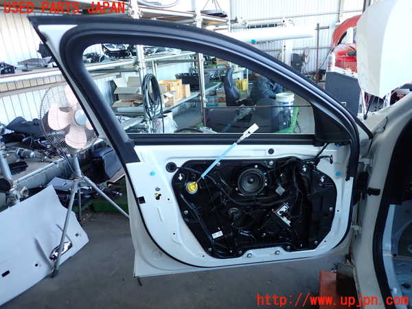 2UPJ-9235321260]BMW 118d(7M20)(F40)左前ドア (FUYAO 43R-011005 M5385) 中古_4