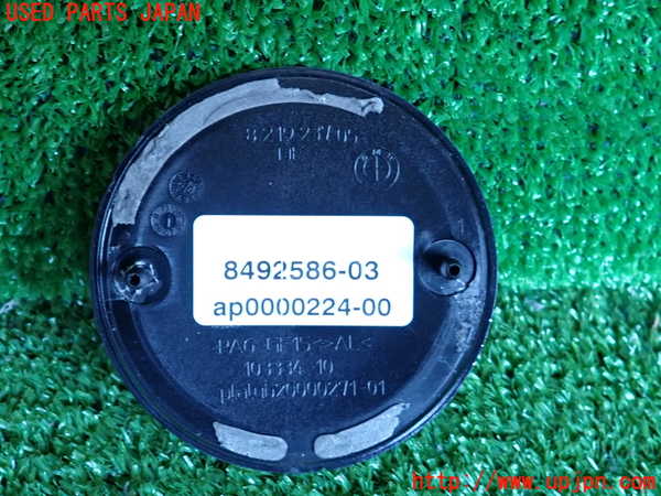 2UPJ-9235321632]BMW 118d(7M20)(F40)エンブレム2  中古_2