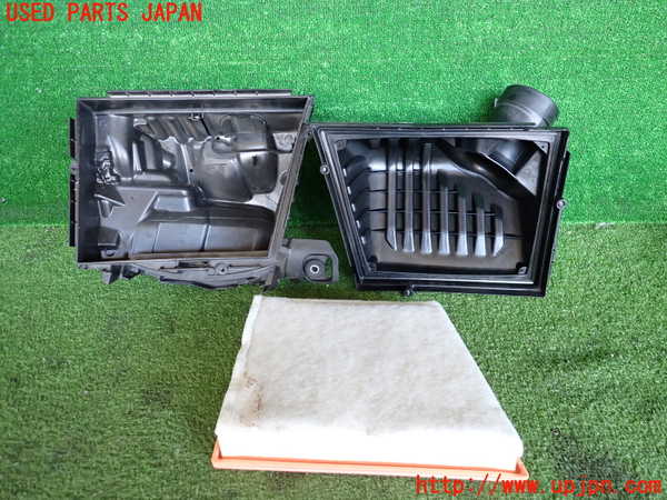 2UPJ-9235322560]BMW 118d(7M20)(F40)エアクリーナーボックス  中古_3
