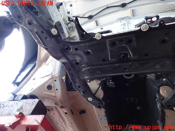 2UPJ-9235325285]BMW 118d(7M20)(F40)フロントメンバー (ジャンク品) 中古_3
