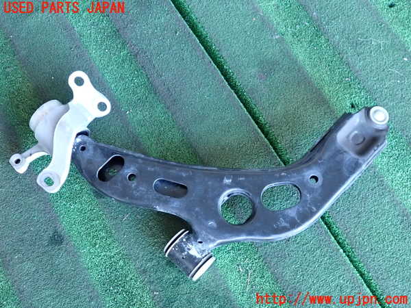 2UPJ-9235325176]BMW 118d(7M20)(F40)右フロントロアアーム1 中古_2