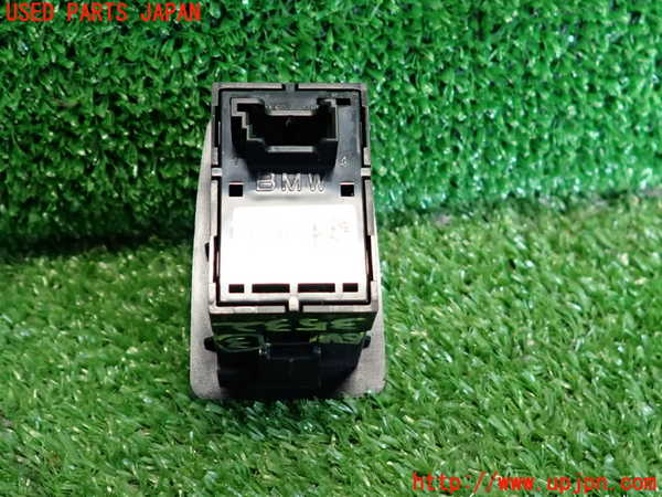 2UPJ-9235326308]BMW 118d(7M20)(F40)スイッチ3 (トランク) 中古_2