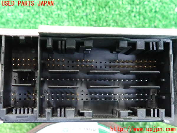 2UPJ-9235326145]BMW 118d(7M20)(F40)エアバッグコンピューター 中古_4