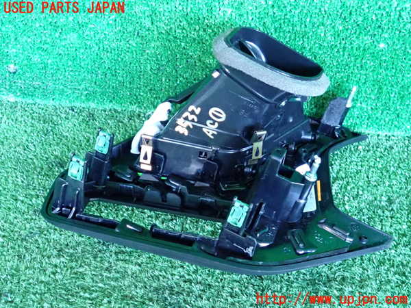 2UPJ-9235327526]BMW 118d(7M20)(F40)エアコン吹き出し口1 (右側) 中古_2
