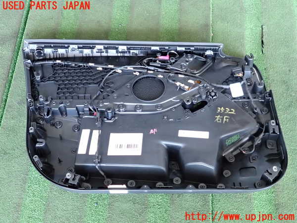 2UPJ-9235321234]BMW 118d(7M20)(F40)右前ドア内張り 中古_2