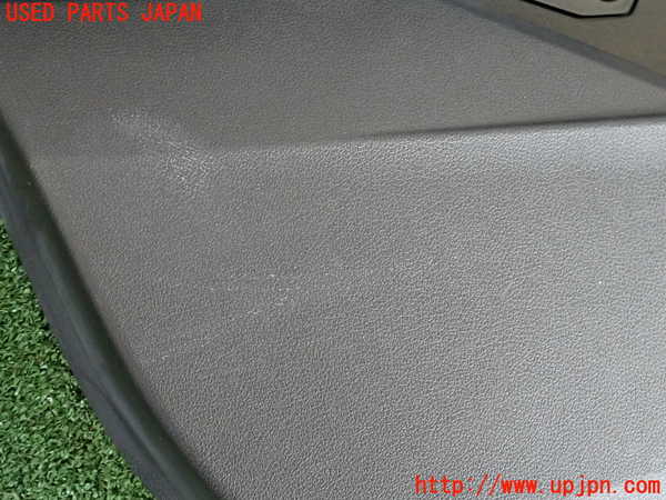 2UPJ-9235321264]BMW 118d(7M20)(F40)左前ドア内張り 中古_4