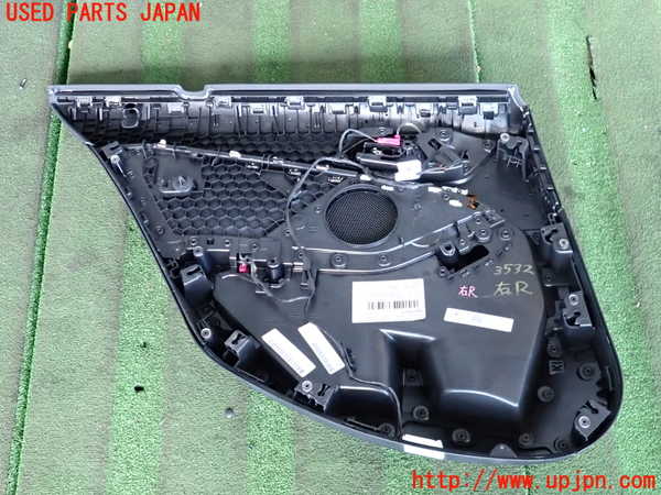 2UPJ-9235321294]BMW 118d(7M20)(F40)右後ドア内張り 中古_4