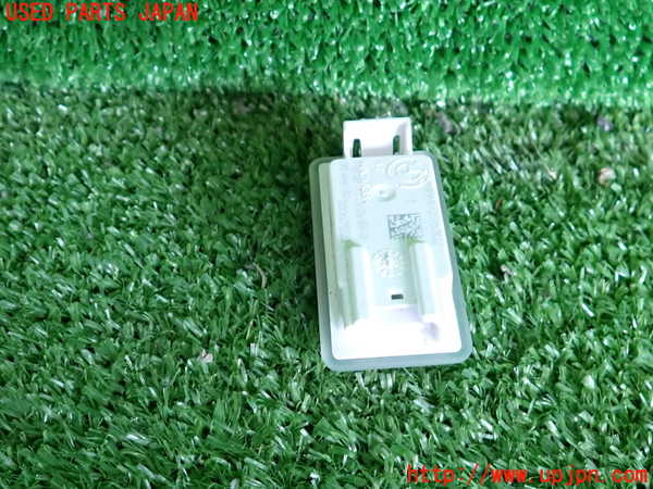 2UPJ-9235326413]BMW 118d(7M20)(F40)ルームランプ3 (ラゲッジ右側側面) 中古_2