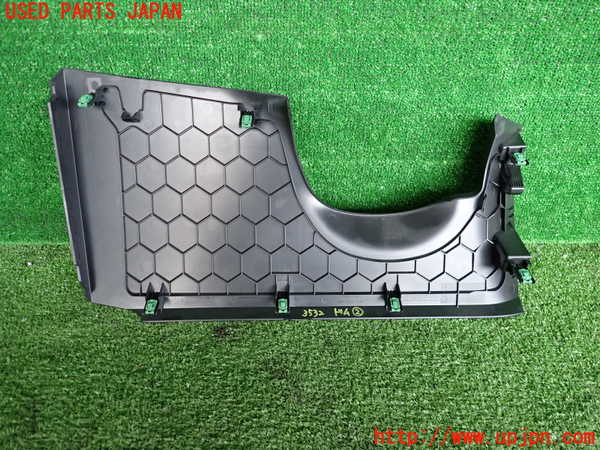 2UPJ-9235327692]BMW 118d(7M20)(F40)内装トリム類2 中古_2