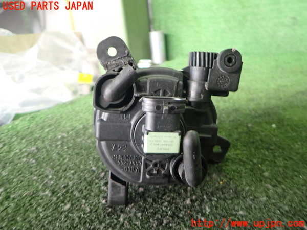 2UPJ-9235331180]アウディ・Q3(8UCPSF)右フォグ 中古_2